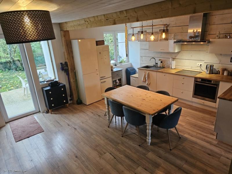 Propriété - 224 m² - 8 pièces