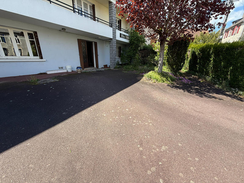 Maison - 200 m² - 6 pièces