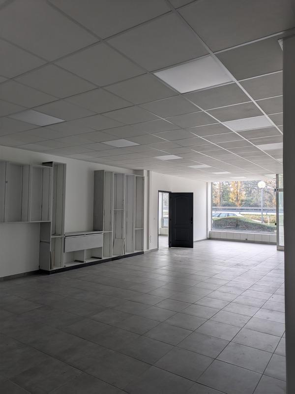 Local commercial - 167 m² - 4 pièces
