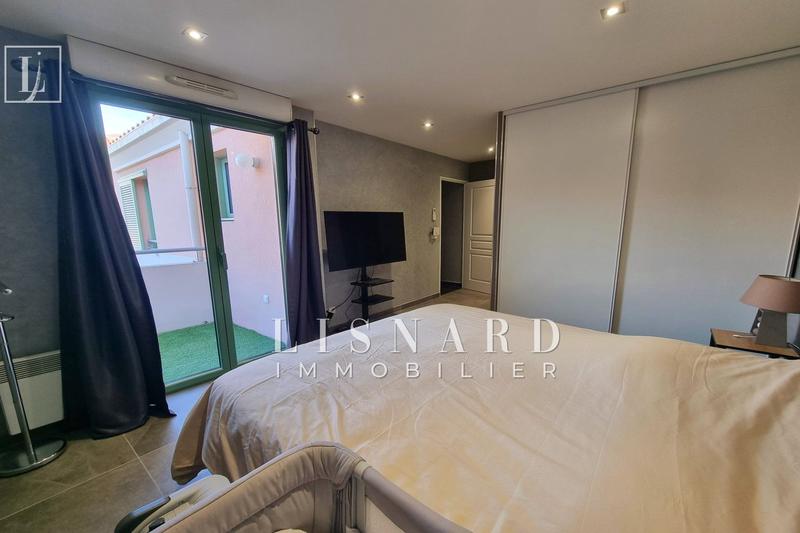 Appartement - 90 m² - 4 pièces