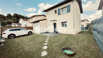 Maison - 105 m² - 5 pièces