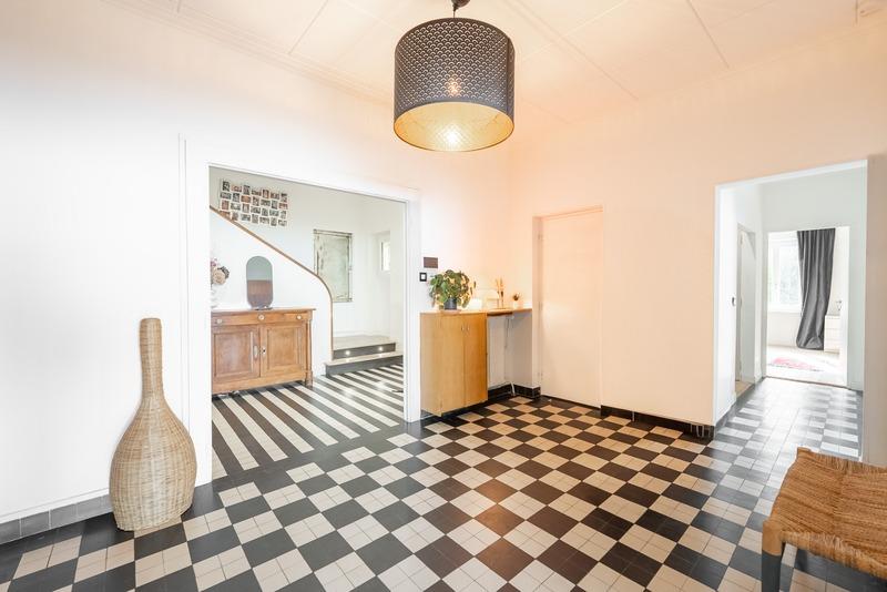 Maison - 246 m² - 6 pièces