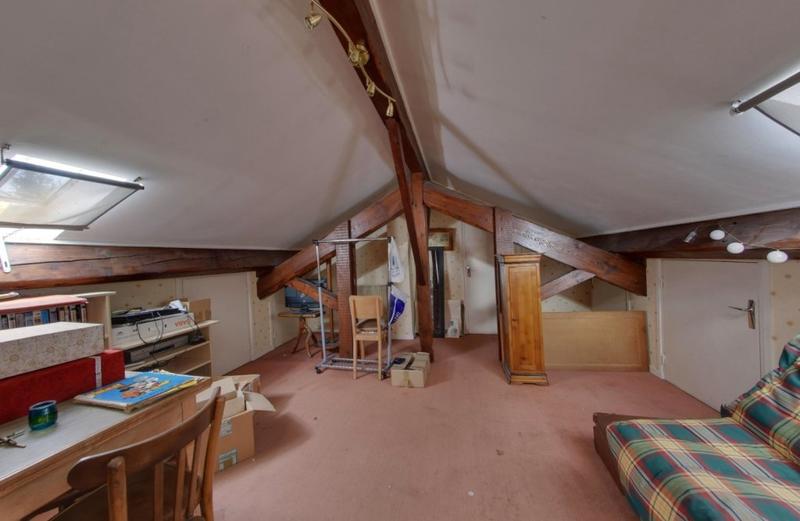 Maison - 180 m² - 10 pièces