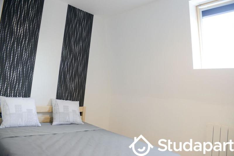 Chambre - 13 m² - 1 pièce