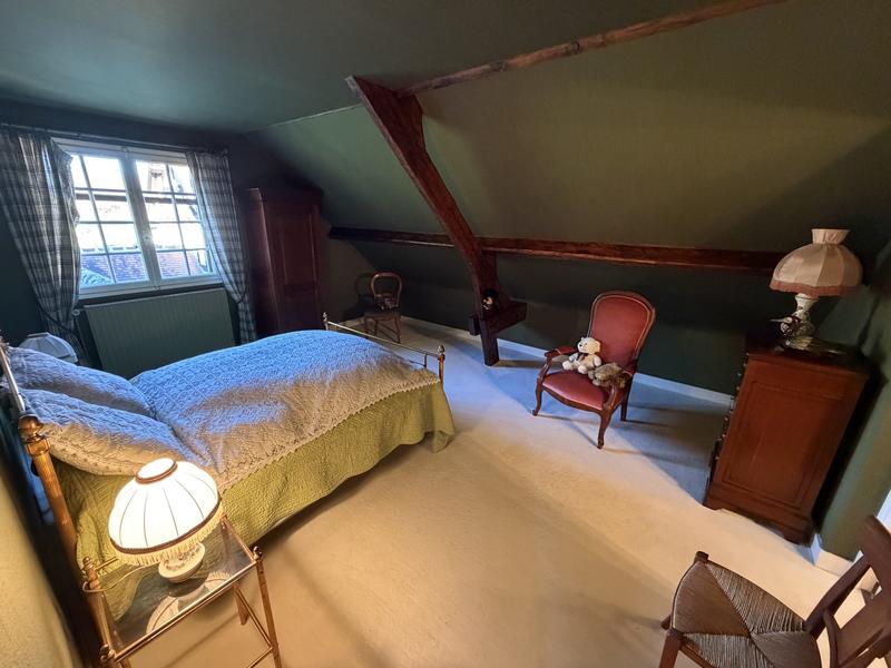 Maison - 328 m² - 7 pièces