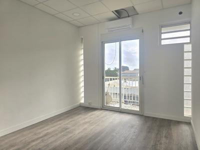 Bureau - 75 m²