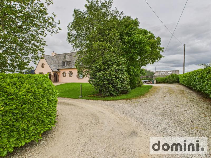 Maison - 188 m² - 9 pièces