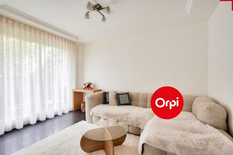 Appartement - 90 m² - 4 pièces