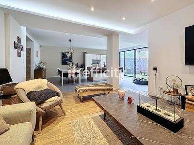 Appartement - 110 m² - 3 pièces