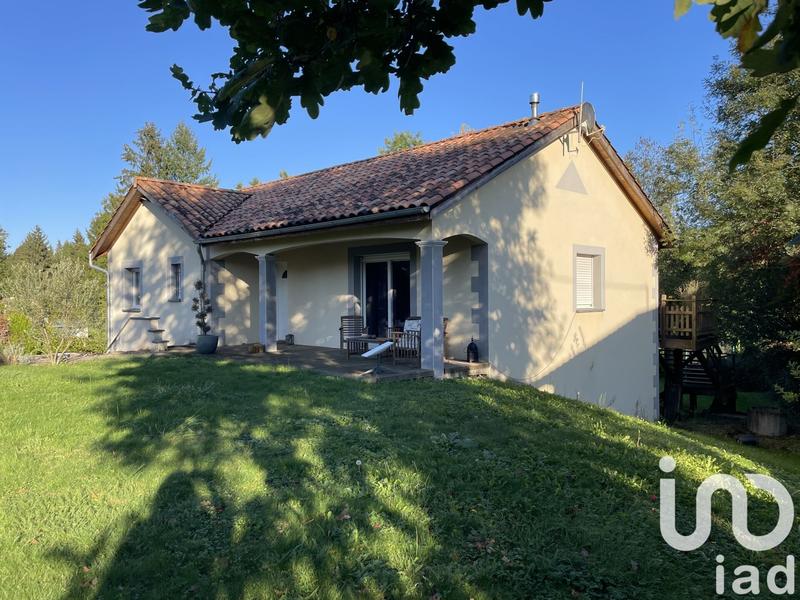 Maison - 200 m² - 7 pièces