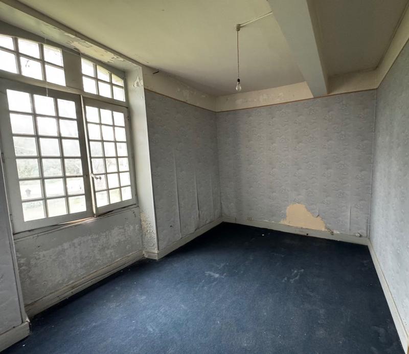 Maison - 180 m² - 10 pièces