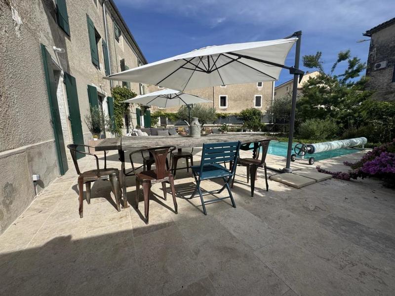 Maison de village - 400 m² - 12 pièces