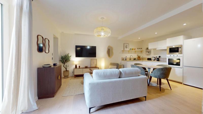 Appartement - 77 m² - 5 pièces