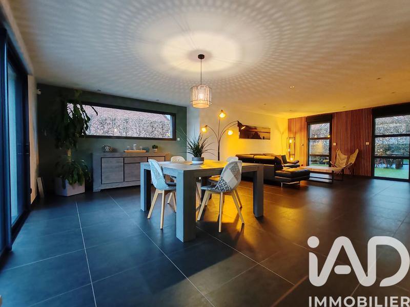 Maison - 177 m² - 7 pièces