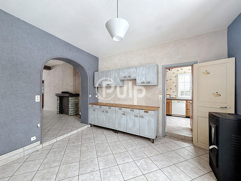 Maison - 241 m² - 12 pièces