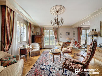 Maison - 166 m² - 8 pièces