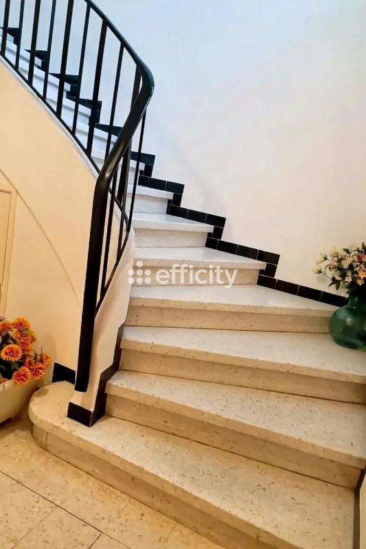 Maison de ville - 139 m² - 7 pièces