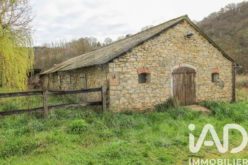 Maison - 207 m² - 12 pièces