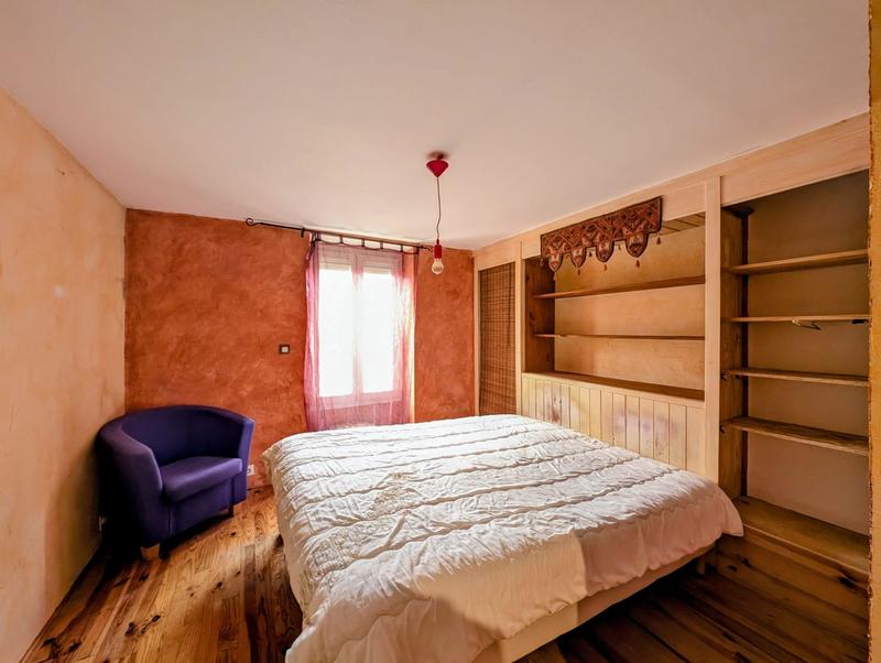 Maison - 180 m² - 8 pièces