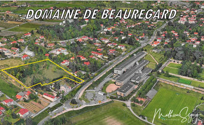 Terrain constructible - 1 200 m²