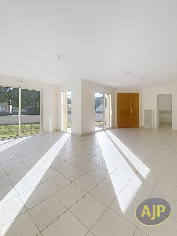 Maison - 92 m² - 4 pièces