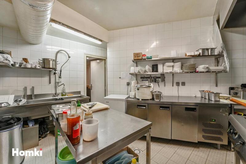 Local commercial - 97 m² - 4 pièces