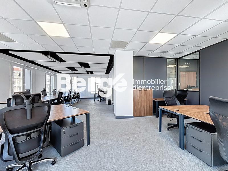 Bureau - 80 m² - 1 pièce