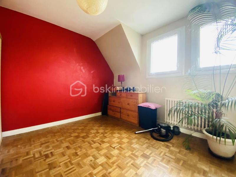 Maison traditionnelle - 104 m² - 6 pièces