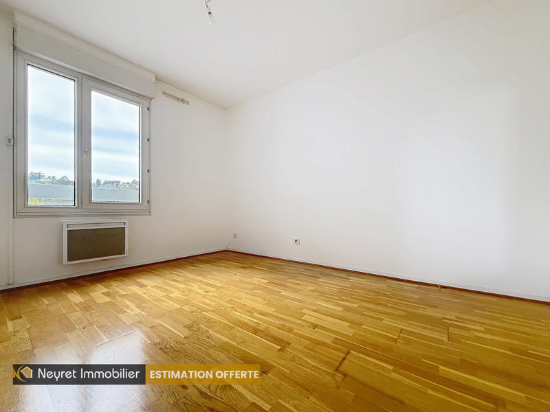 Appartement - 85 m² - 4 pièces