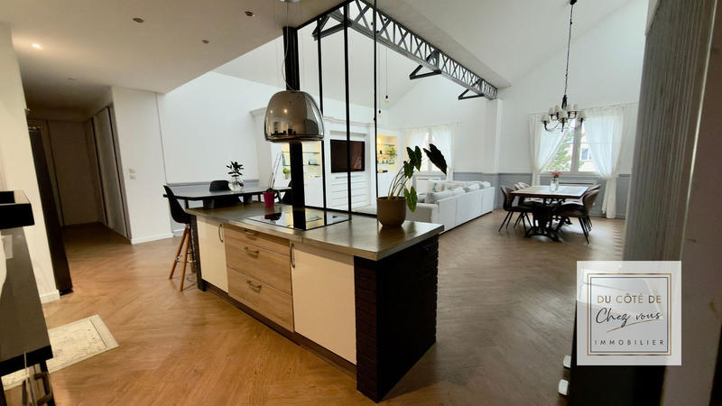 Appartement - 185 m² - 6 pièces