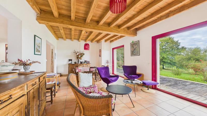 Maison - 316 m² - 10 pièces