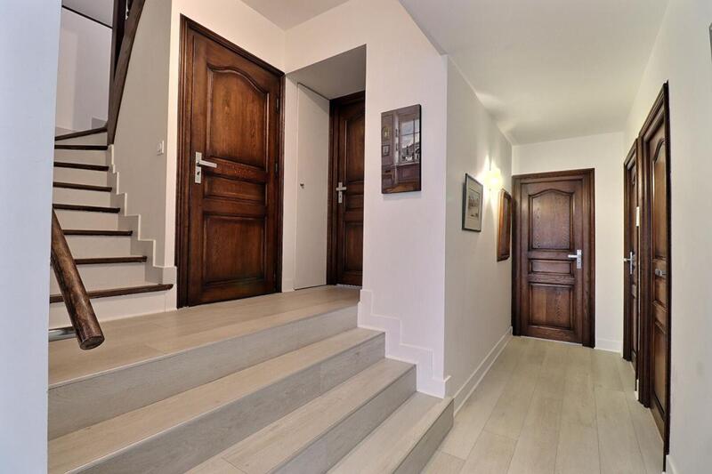 Maison - 252 m² - 8 pièces