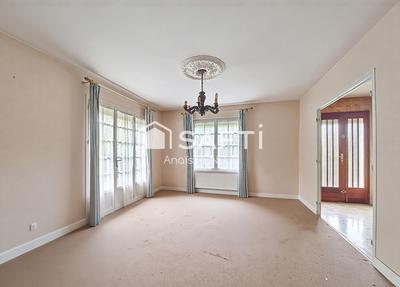 Maison - 90 m² - 5 pièces