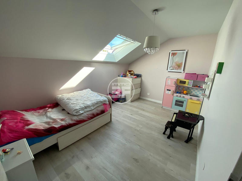 Maison - 140 m² - 5 pièces