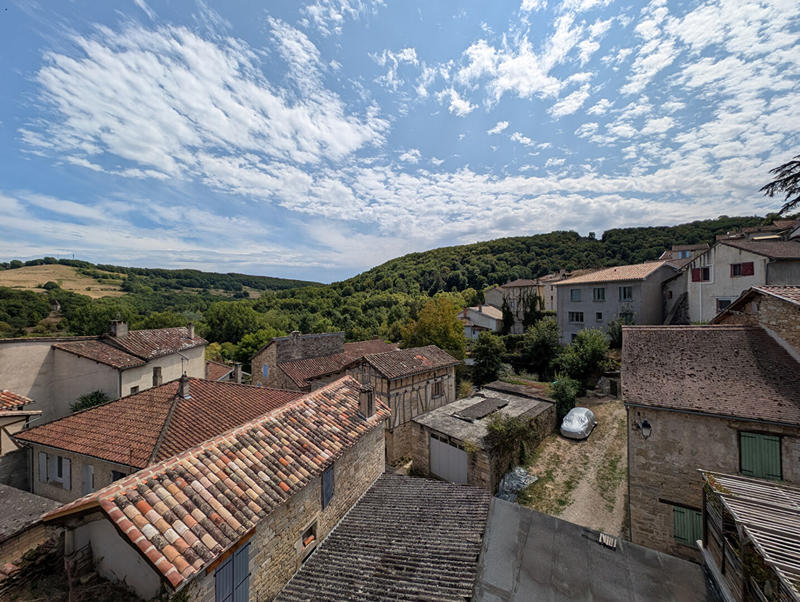 Maison - 107 m² - 6 pièces