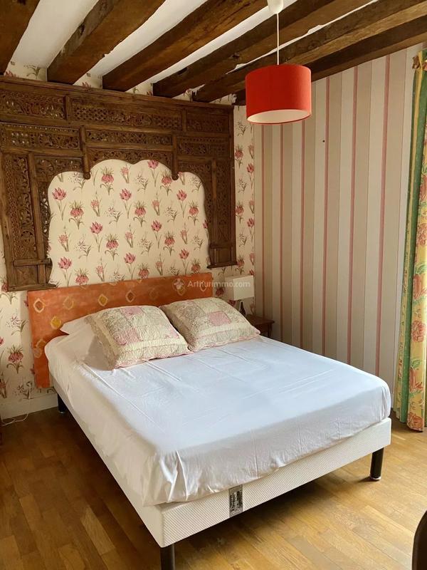 Maison - 220 m² - 8 pièces