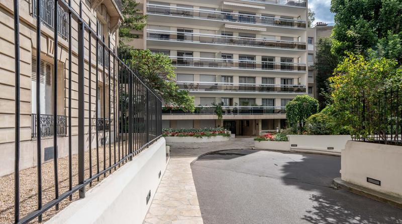 Parking / Garage - 25 m²