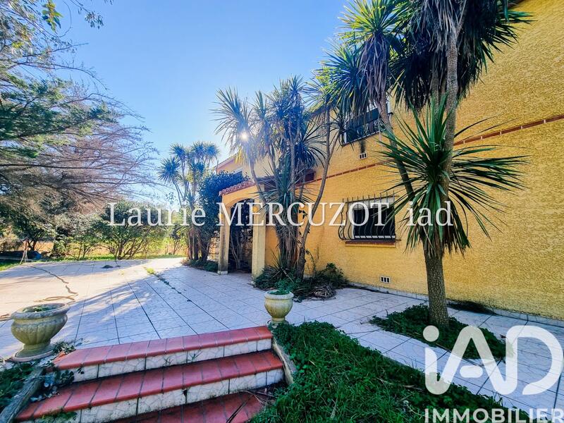 Maison - 218 m² - 8 pièces