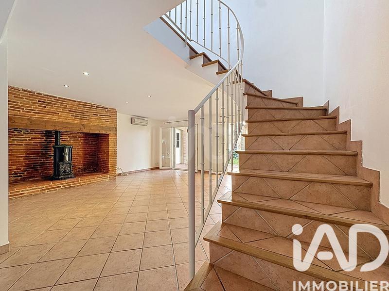 Maison - 207 m² - 7 pièces