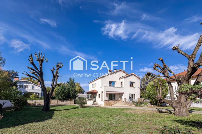 Maison - 178 m² - 7 pièces