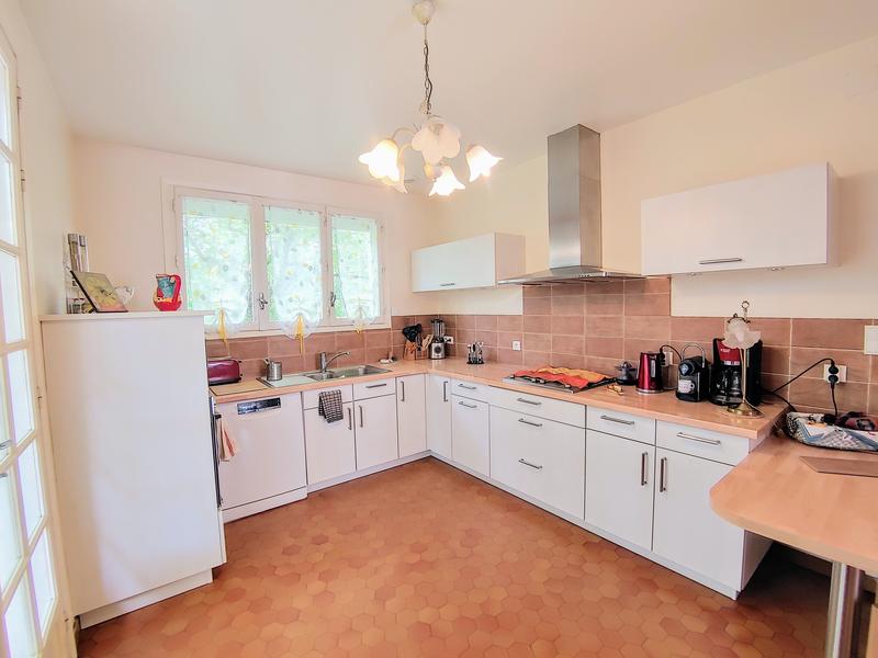 Maison - 247 m² - 9 pièces