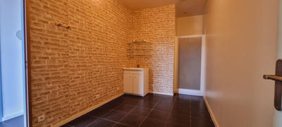 Local d'activités - 383 m²