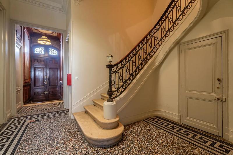 Appartement - 102 m² - 4 pièces