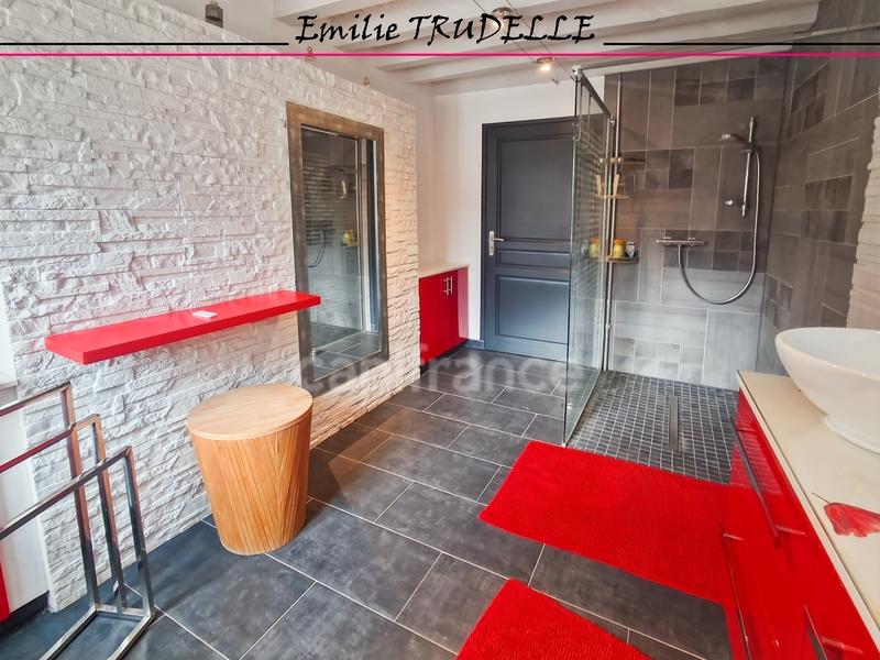 Demeure - 324 m² - 11 pièces