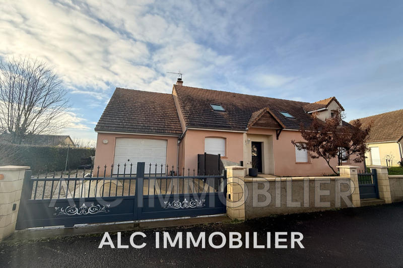 Maison - 151 m² - 7 pièces