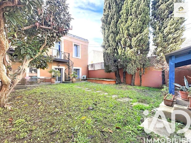 Maison - 210 m² - 7 pièces