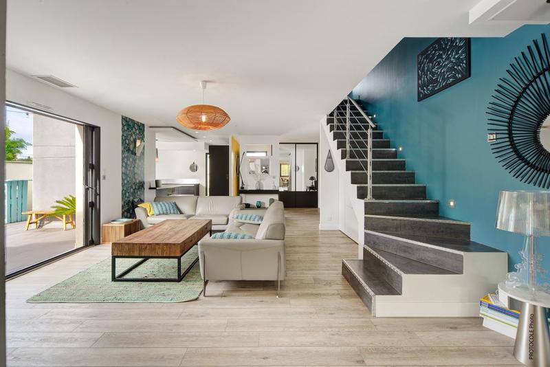 Maison - 216 m² - 6 pièces