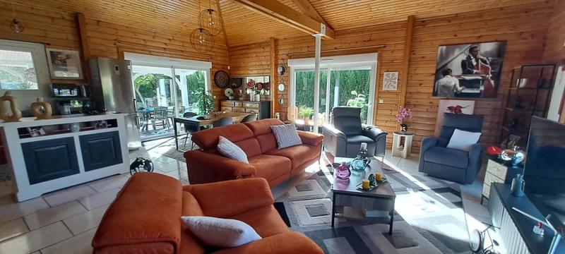 Maison - 108 m² - 4 pièces