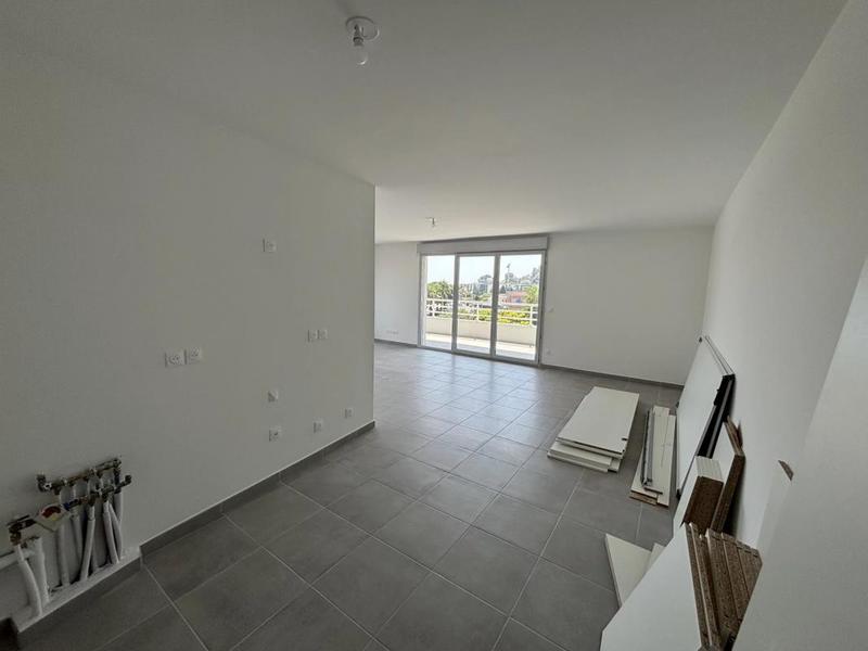 Appartement - 90 m² - 4 pièces