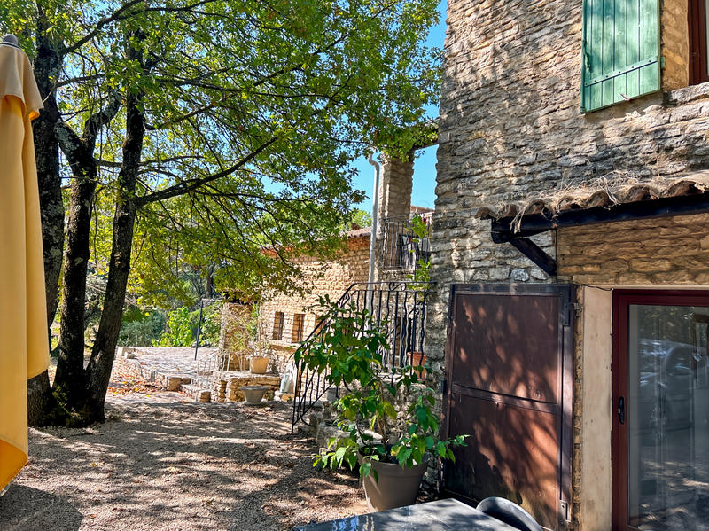 Maison - 250 m² - 10 pièces